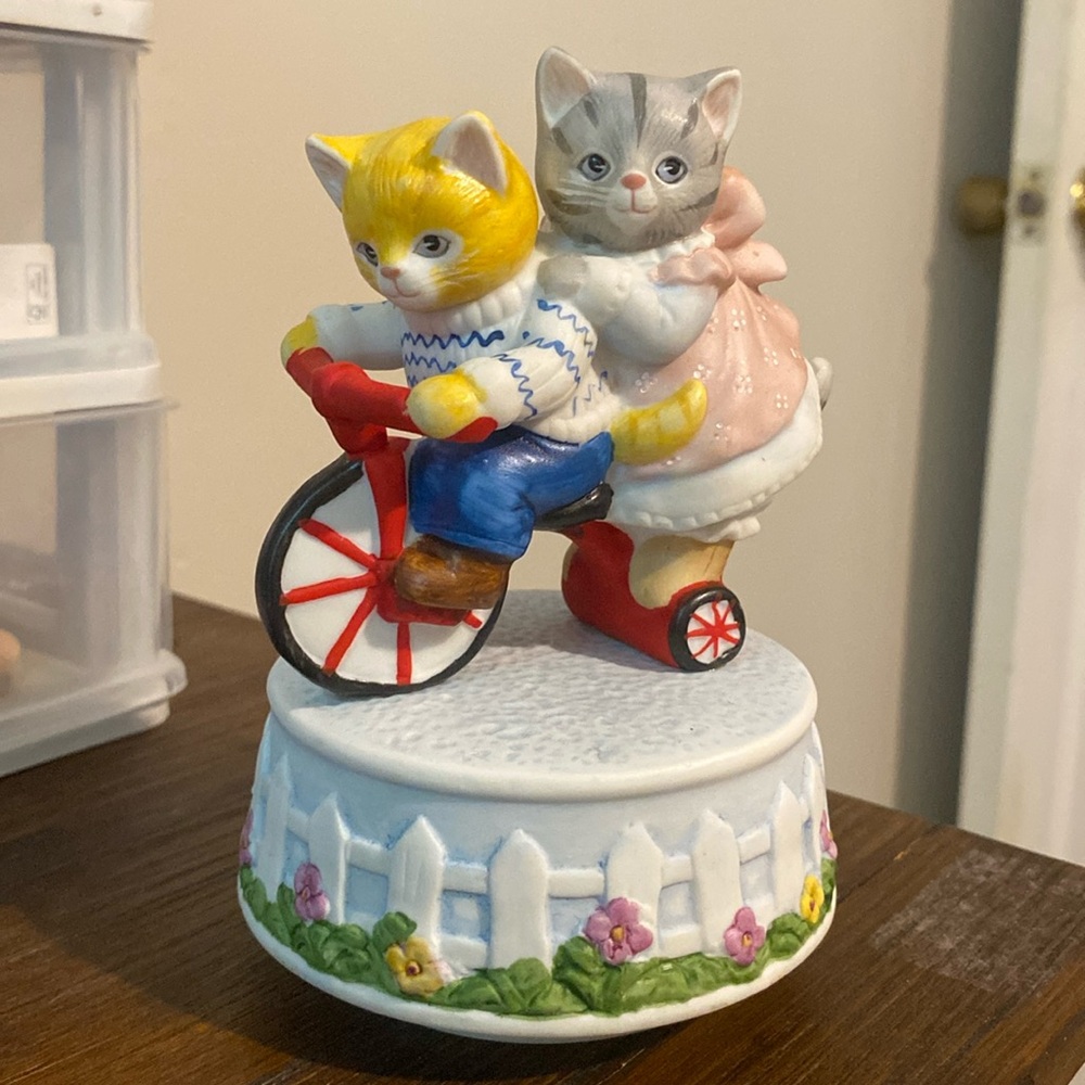 Music box! Works beautifully, perfect for little children:)